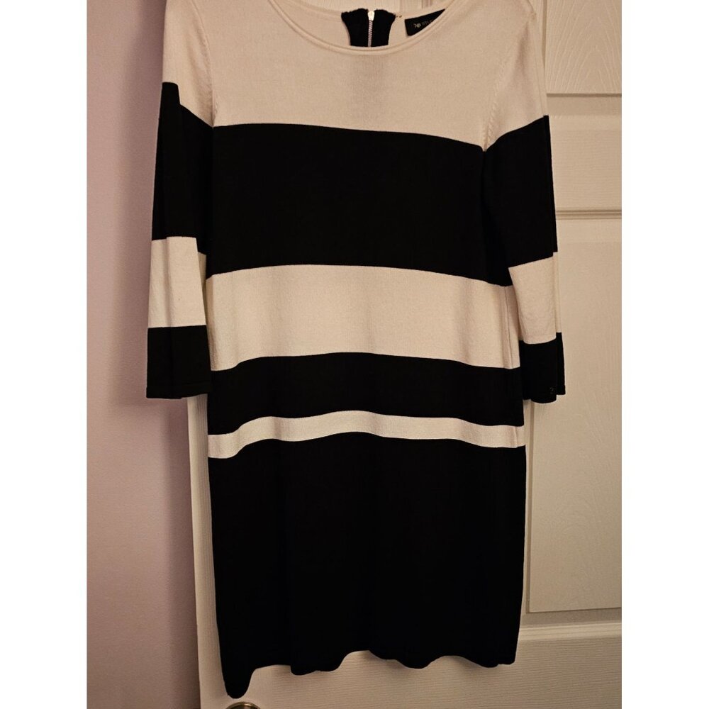 AB Studio Black & White Striped Knit Dress W/Zipper Back Closure M Career Office